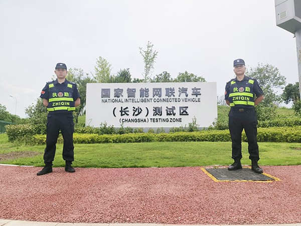國家智能網(wǎng)聯(lián)騎車測試區(qū)隊(duì)員執(zhí)勤風(fēng)采